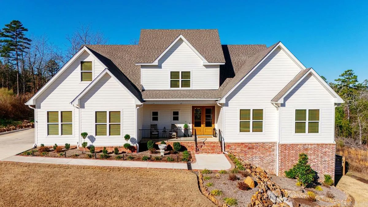 jeanrhurst's tweet photo. 19009 Waterview Meadow Lane, Roland, AR, 72135
5 bed | 4 bath 4235 Sq. Ft.
Active | 1008000
https://t.co/pJBuRLC4Es
Experience luxury living in this stunning 5-bed, 3.1-bath home in gated Waterview Estates, perfectly positioned on a quiet cul-de-sac with beautiful vista views.... https://t.co/Fn61gO8FPk