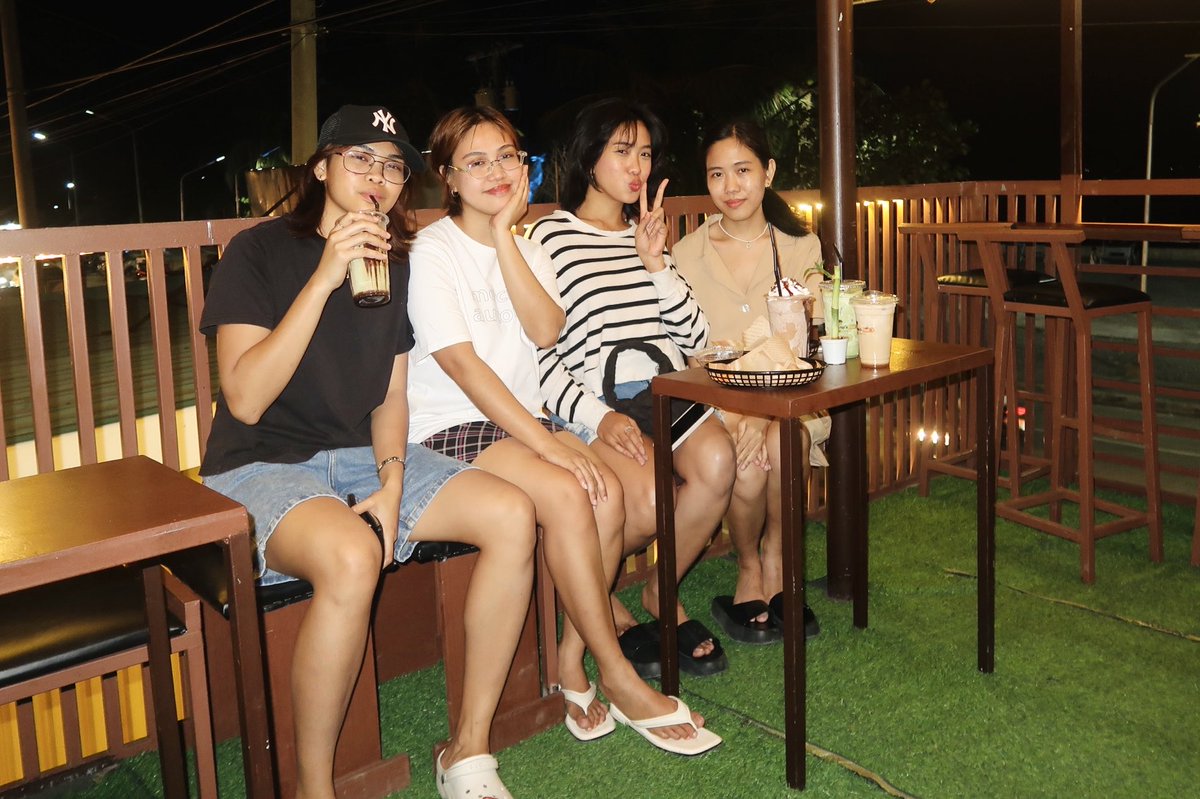 jonahbette's tweet photo. #coffee #siblings https://t.co/dSvnm13Qmu