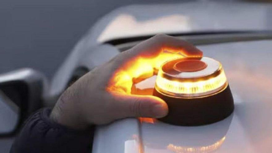 RobertoVaquero_'s tweet image. Netun Solutions, la empresa que ha desarrollado la baliza V16 habría recibido 2,2 millones de euros en ayudas del gobierno.

Mientras ahogan a los autónomos, el Gobierno invierte millones de euros de los españoles en algo inútil.