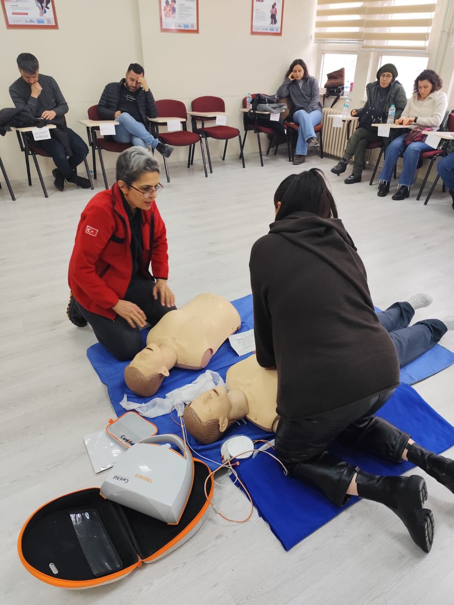 İl Milli Eğitim Müdürlüğümüz İlk Yardım Uzmanları İlk Yardım Yenileme Eğitimlerine devam ediyorlar ⁦<a href="/meb_dhgm/">Destek Hizmetleri Genel Müdürlüğü</a>⁩ <a href="/omurfatih/">Ömür Fatih Karakullukçu</a>⁩ ⁦⁦<a href="/mebisgb/">İşyeri Sağlık ve Güvenlik Birimi Daire Başkanlığı</a>⁩ <a href="/ozkan_meb/">Özkan AVCI</a>⁩ ⁦<a href="/MalatyaMem/">MALATYA İL MİLLİ EĞİTİM MÜDÜRLÜĞÜ</a>⁩ ⁦<a href="/behcet_bakir/">behçet bakır 🇹🇷</a>⁩ ⁦<a href="/MAvsar44/">Avşar</a> <a href="/GlcanKILIN3/">Gülcan KILINÇ</a>