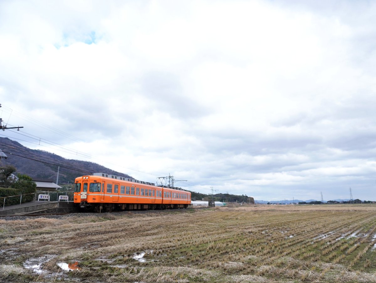rapid_DC120's tweet photo. 1月12日(月)
引退イベント2日目

幼いときからお世話になった車両、初めての鉄道仲間(今では親友)と出掛けたときに乗った車両、数多くの思い出があります。

57年8ヶ月、島根に来てから30年5ヶ月12日、お疲れさまでした。

#さよなら2104
#ありがとう2104
#一畑電車 https://t.co/3AX2k6V3L2