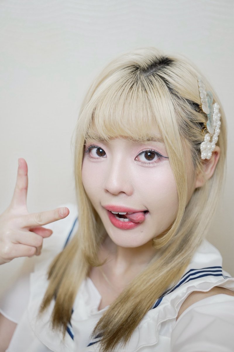 Nearly2D's tweet photo. ไม่มาจิงเบ๋อ~
.
#IDOLDENSETSU #IDEN #UCHURI https://t.co/aZuNvEedkt