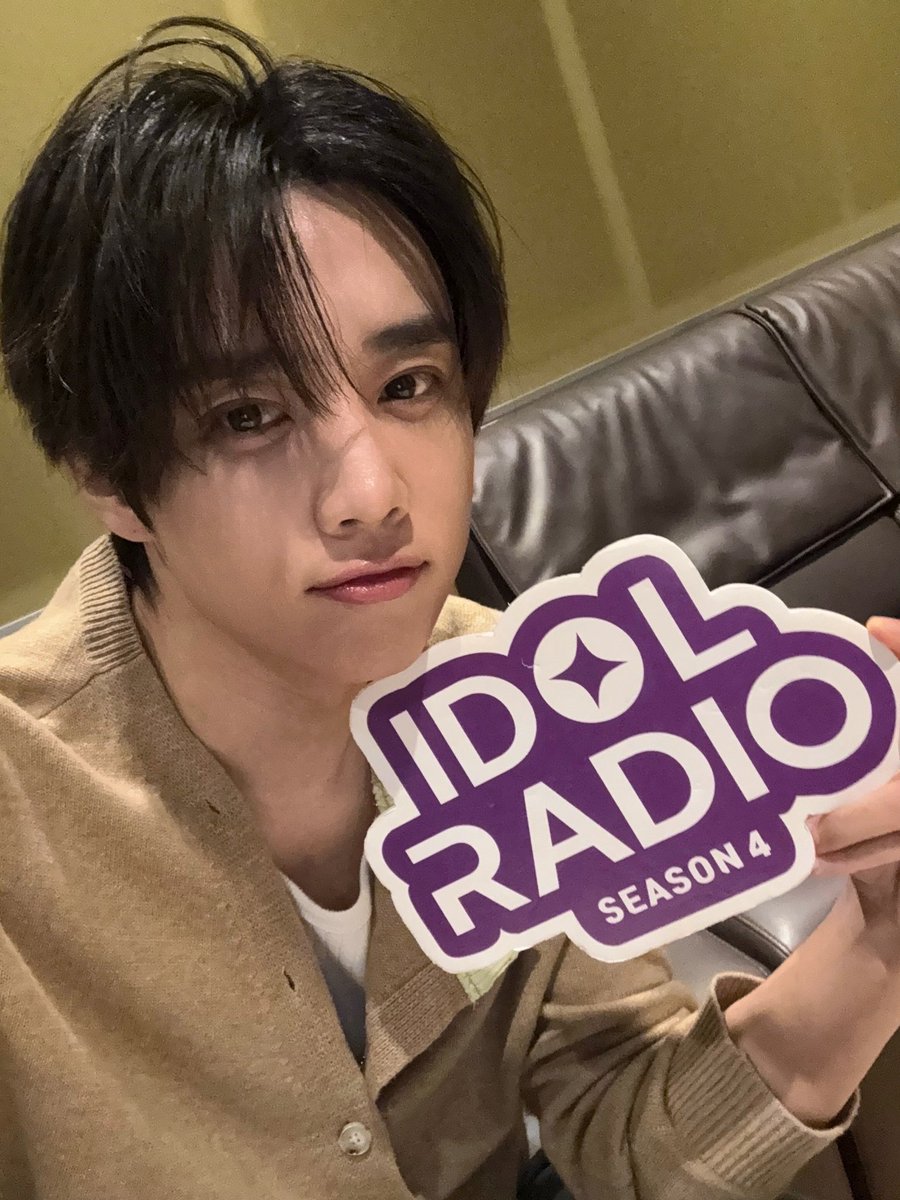 idolradiokorea's tweet image. 아이돌 라디오4 #ep189 LNGSHOT (DJ 선우)와 함께하는 스트리밍 방송이 시작됐습니다
📲 아이돌 라디오 유니버스 공식 Youtube 채널에서 라이브 스트리밍
youtube.com/live/9Psqh7A2K…

@THEBOYZ_officl
@LNGSHOT4sho

#MBC #IDOLRADIO #아이돌라디오 #더보이즈 #선우 #LNGSHOT #롱샷