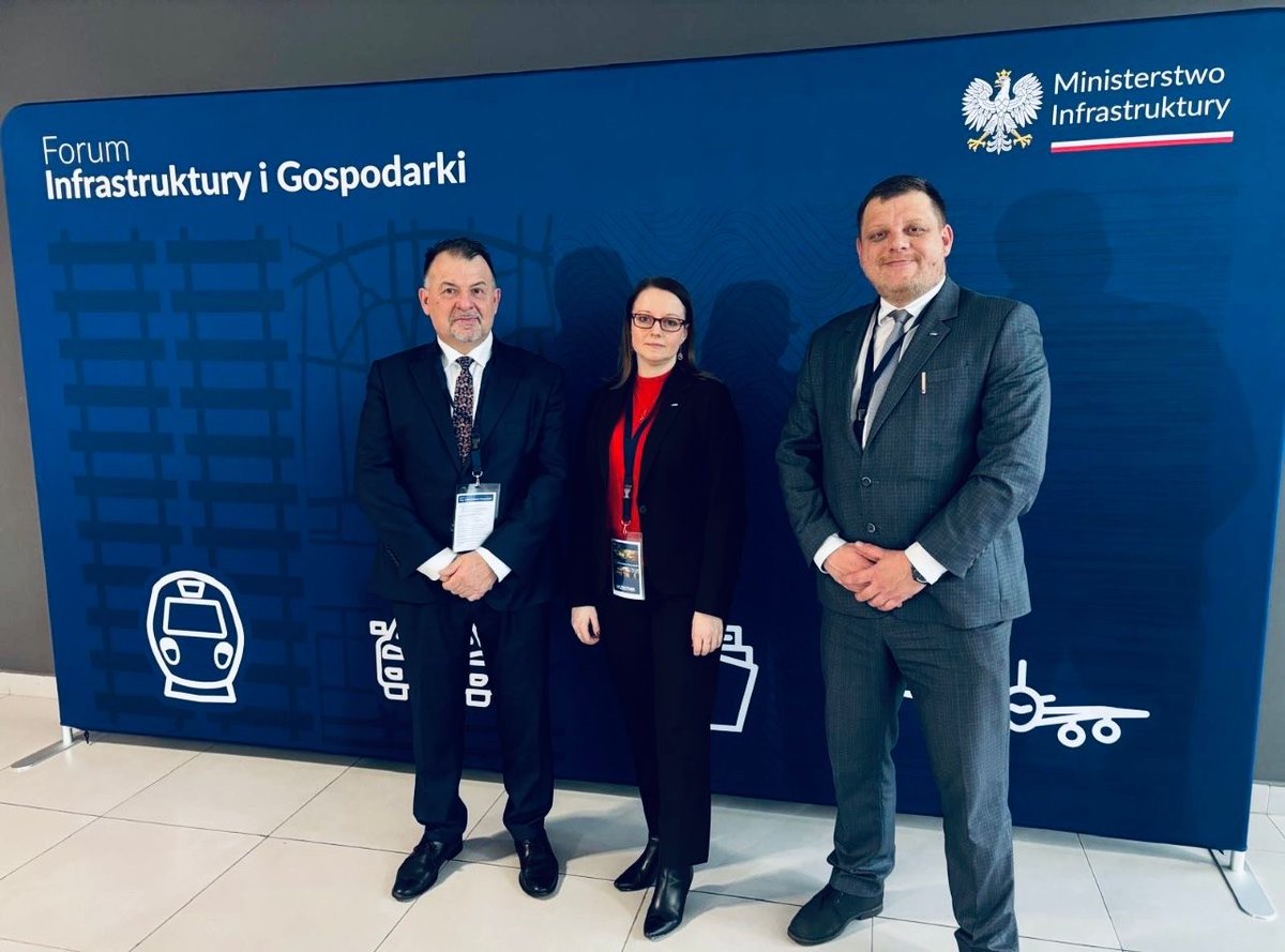 Zarząd PKP LHS uczestniczy w Forum Infrastruktury i Gospodarki w Łodzi.
Networking, ciekawe dyskusje o przyszłości infrastruktury i gospodarki oraz możliwość nawiązania nowych relacji biznesowych sprawiły, że był to bardzo wartościowy czas.