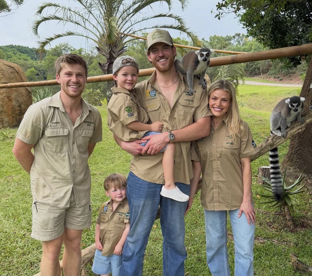 RobertIrwin's tweet image. The gang is back together 🤝