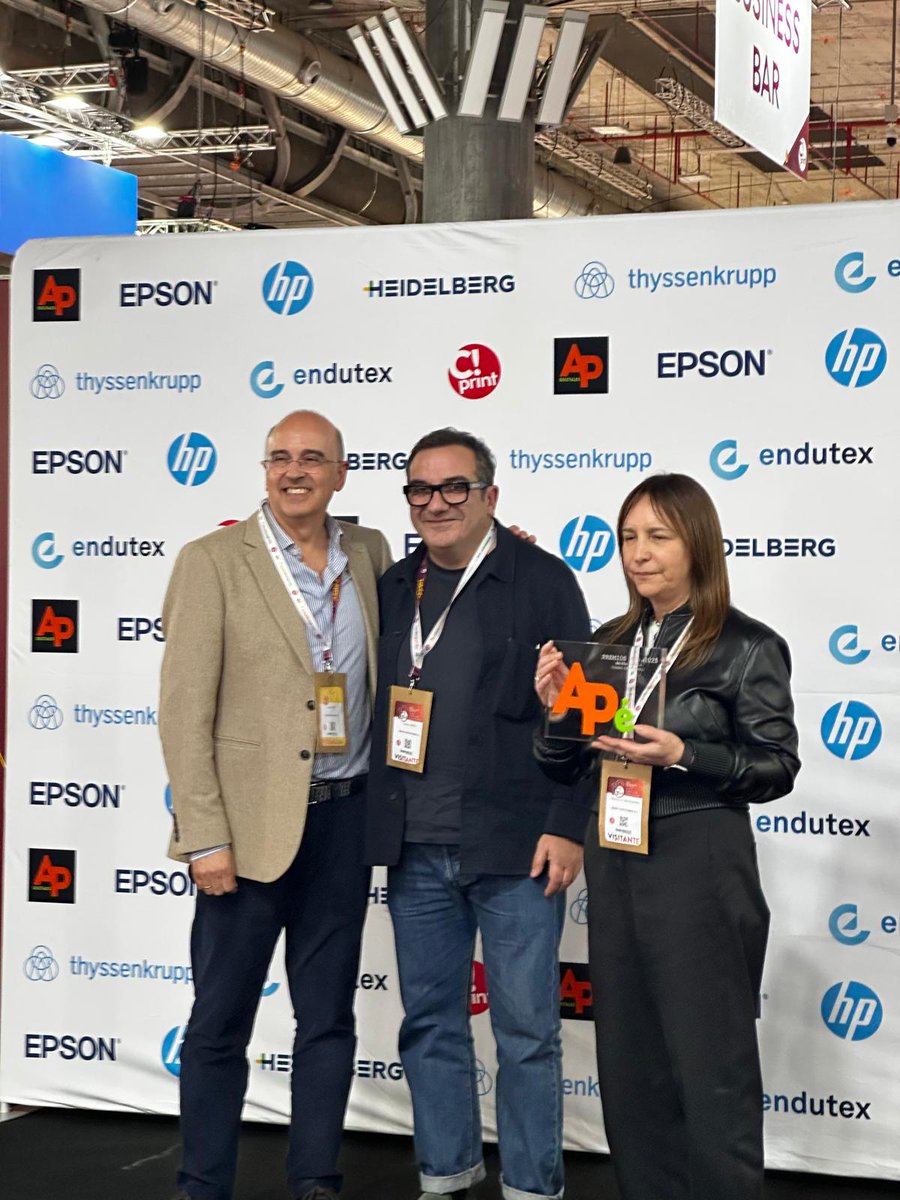📣Nuestro presidente de FESPA España, Jesús Durá, ayer en los premios AP Digitales celebrados en la décima edición de C!Print Madrid. 🏅🏆

#FESPAEspaña #C!PrintMadrid #ComunicaciónVisual #APDigitales