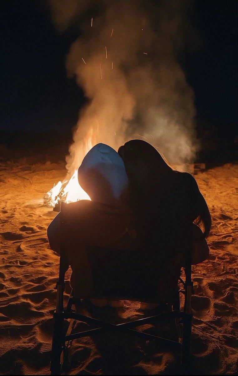 لا أعرف كيف حالُك الآن،
لكنني أفتقدك كثيرًا،