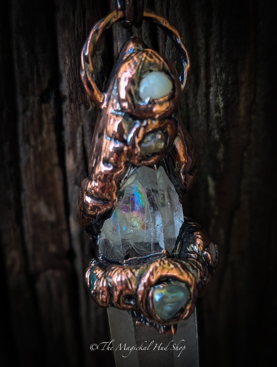 MagickalHudShop's tweet image. ✨ DESTINY OF ANGELS ✨

themagickalhudshop.co.uk/shop/Destiny-o…

#DestinyOfAngels #CopperElectroformed #LemurianQuartz #AngelAura #EthiopianOpal #SouthWalesArtisan #CrystalMagick #HandmadeAmulet #OneOfAKindJewelry #SpiritualAlchemy #AngelGuidance #ChakraHealing #WitchyVibes #MetaphysicalTools