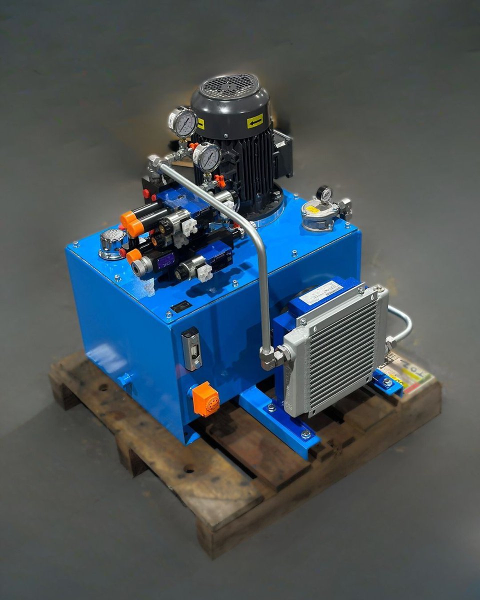 NeilsonHyd's tweet photo. CONCEPT TO COMPLETION - Designed and manufactured in-house at Neilson Hydraulics. 3kW fixed HPU with multistation Cetop 3 Manifold. Comes with air blast cooler, return line filtration, 3 adjustable pressure outputs on the working ports. #hydraulic #powerpack #powerunits #hpu https://t.co/qEUDzP6XKw