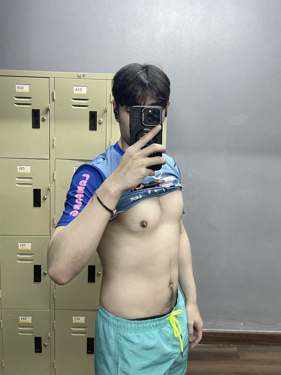 โบนัส กับ การออกกำลังกายของเขา tweet media