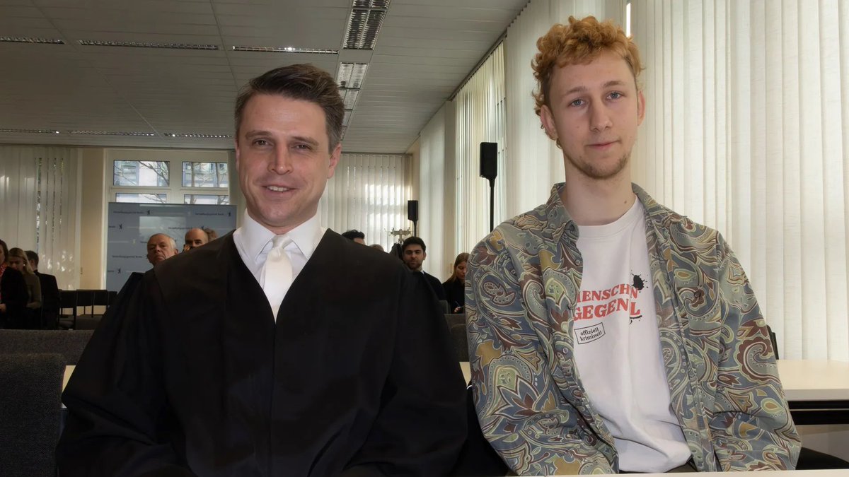 Die Schmerzgriffe der Berliner Polizei gegen einen Aktivisten der „Letzten Generation“ waren rechtswidrig – das habe ich für den Kläger zusammen mit der GFF jetzt endgültig geklärt: Das Oberverwaltungsgericht hat den Antrag der <a href="/polizeiberlin/">Polizei Berlin</a>, die Berufung zuzulassen, abgelehnt.