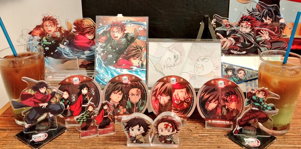 だんだん傷を負う水兄弟コースターコンプリィト✨️🌊🎴✨ 並んで様子