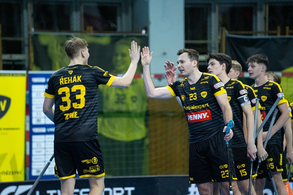 🏟️ Domácí střet s tabulkovým sousedem. Do Rieger arény v neděli dorazí Liberec. #floorball #livesportsuperliga #spolecnekvitezstvi

📝 Pozvánku čtěte na 1url.cz/JJAhQ