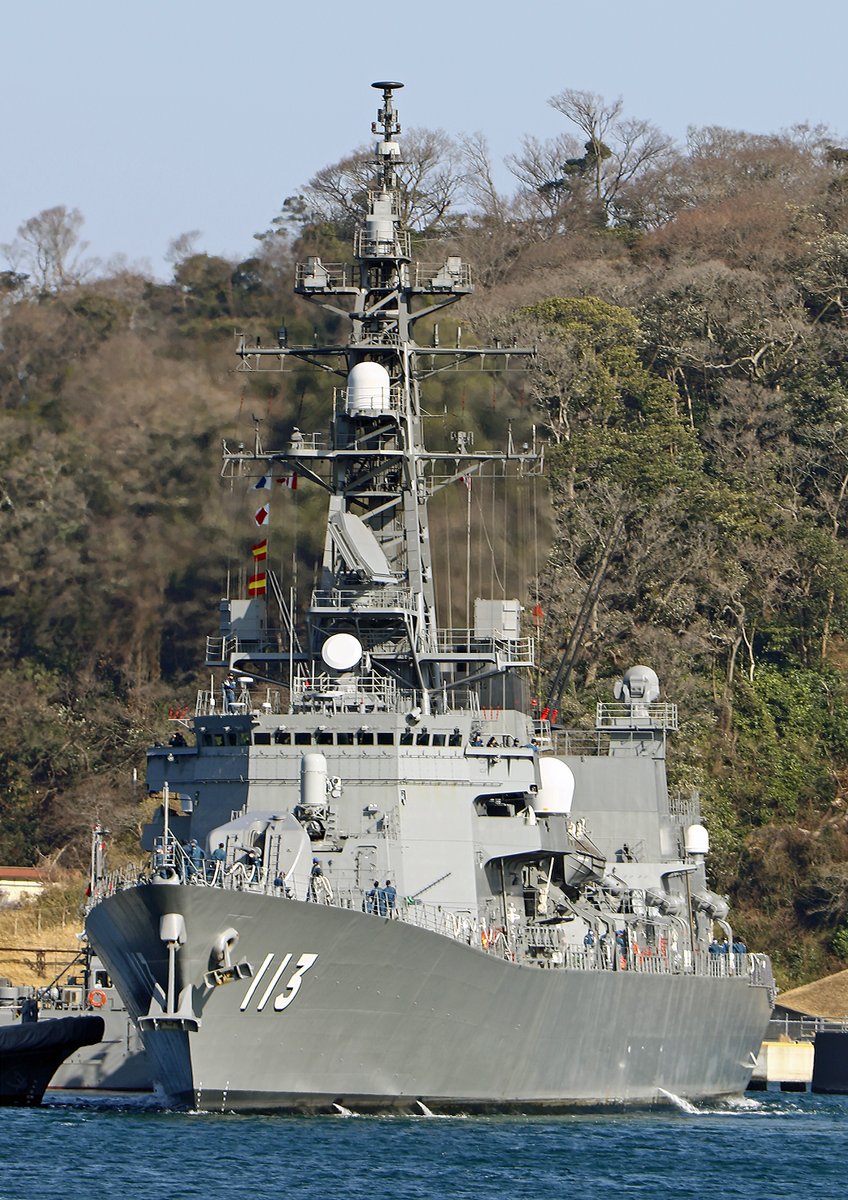 naowata2011's tweet photo. #113の日
#Sazanami
#DD113
#たかなみ型護衛艦
#さざなみ
#護衛艦
#縦撮りの美学 https://t.co/c9E0z17eTH