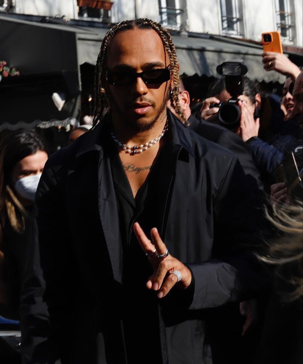 44britcedes's tweet image. ✌️