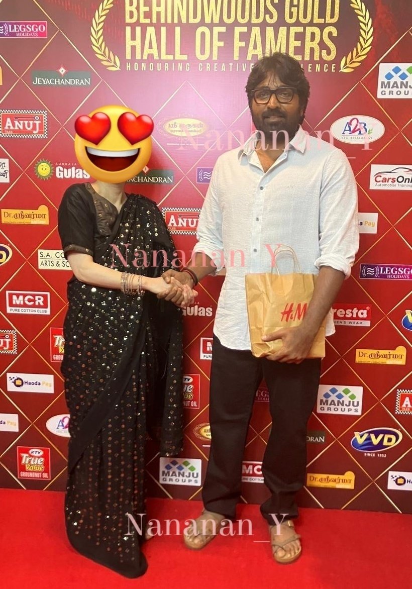 Nananan_Y's tweet image. →てっきりコミカルなシーンだと思ってたのに、あんな残酷なことを指示してたなんて…😂💦
RRRをきっかけにインド映画沼にドボンして、タミルに流れ着いたのが2023年春…
それから2年後にまさか中の方にお会いできるなんて…人生どうなるか分からない…
#尊死inチェンナイ202503 
#5YearsofMaster