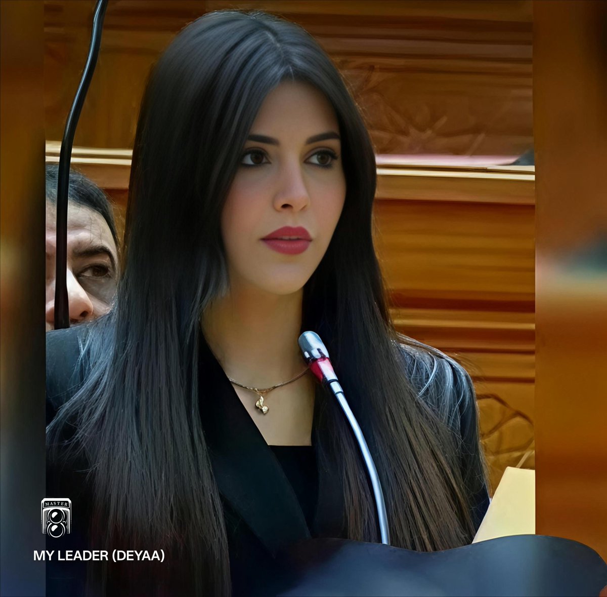 وانا قـاعـد بتـفـرج عـلـي #النـائبـة_ريـهـام_أبوالــحسـن...!
#وهي_بتحلف_اليمين_الدستورية_في_الجلسة_الافتتاحية #لمجلس_النواب_وتستعرض_مستقبل_التشريع
#قـلـت_لـنفـسي...؟
#دي_مــش_لازم_تـحـلف_للـــدولة
#انــهــا_تــحافـظ_عــليهـا..
#دي_الــدولة_اللي_تحلفـلهـا
#تـحافــظ_هـي_عليـهـا...