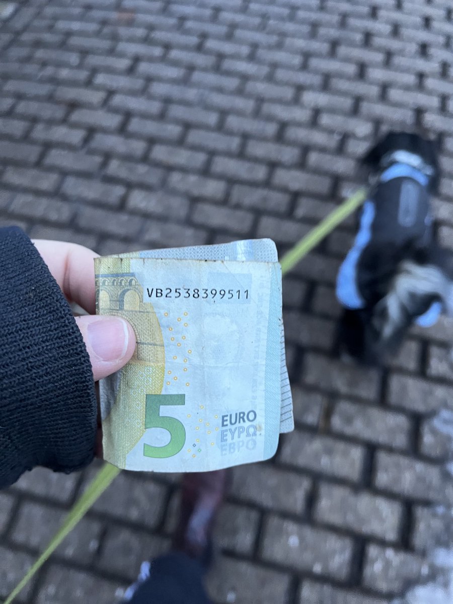 found 5€ on my morning walk, great start to the day