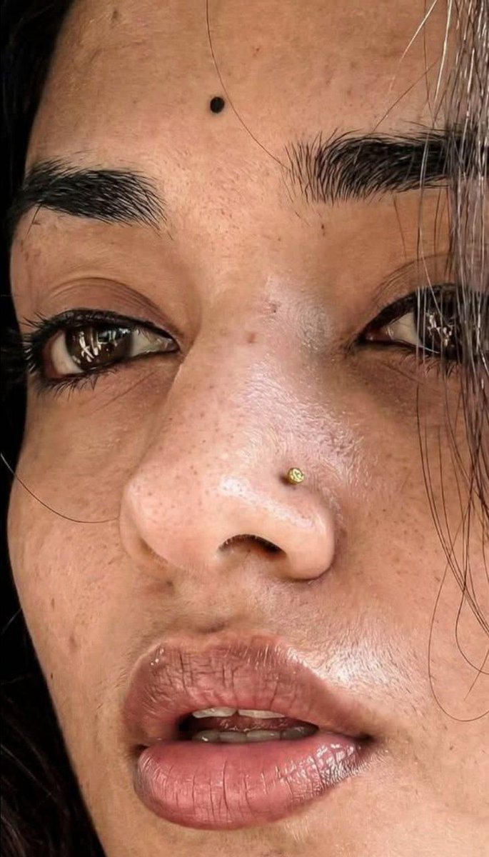 Nose ring          Or        Nose pin