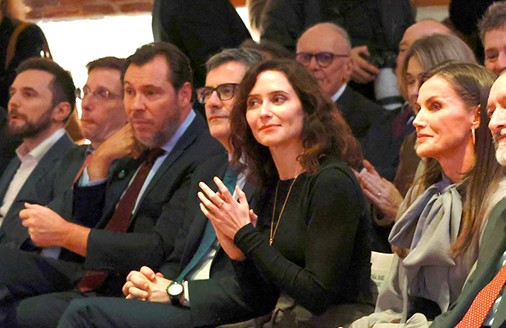 Hay fotos que sólo la literatura y <a href="/zendalibros/">Zenda</a> hacen posibles.
Gracias por acompañarnos anoche.