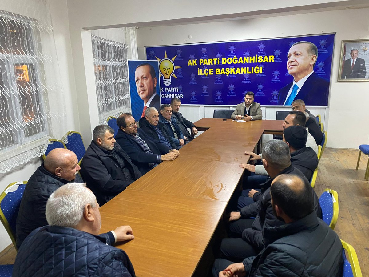muzafferokten's tweet photo. Haftalık Olağan İlçe Yönetim Kurulu Toplantımızda; teşkilat çalışmalarımız ile kandil programlarının planlanması ve değerlendirilmesini ele alarak önümüzdeki sürece dair istişarelerde bulunduk. Birlik ve beraberlik içinde kararlılıkla çalışmaya devam ediyoruz. https://t.co/dp4gpXtxnD