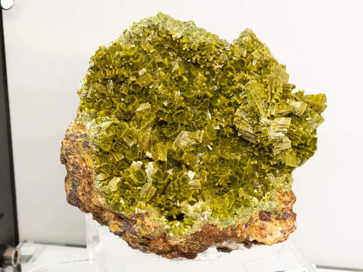 mexporg's tweet photo. Uncommon type of #Pyromorphite from Daoping Mine, Guangxi, China.
#mineral #mineralogy #crystal #mineralexpert https://t.co/sWVQVRYgOH