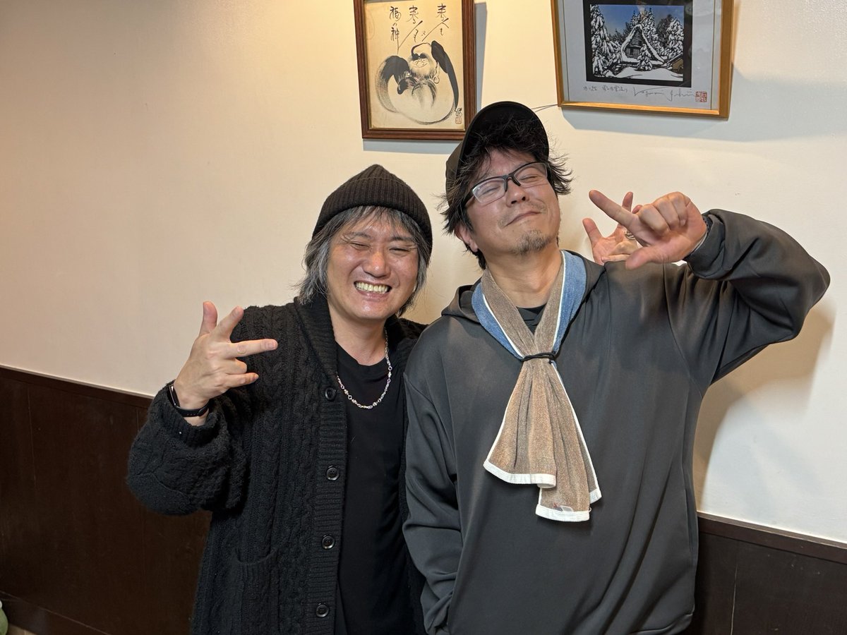 glocon8's tweet image. 先日とんかつひでさんにて新年のご挨拶に🙇‍♂️諸々一品と特選シンロース、梅ロース、和風ハンバーグ、魚フライ（ふわふわ）カツのサクサク感と肉の旨みがやっぱりすごい🤩浅岡さんとお話できて心身ともに晴れ晴れ⭐️
24日57thLive楽しみでしかないです❣️
↓uyax 57th anniversary
ec.glocon8.com/collections/uy…