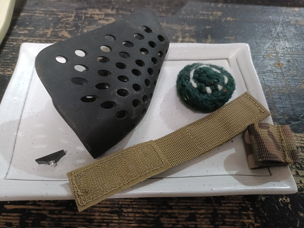 本日までに発見された落とし物です。
・フェイスマスク
・ベルクロベルト
・ベルト部品
・毛糸の可愛いやつ
・フロントサイト
心当たりのある方は、DM・HPからのメールにてご連絡ください。