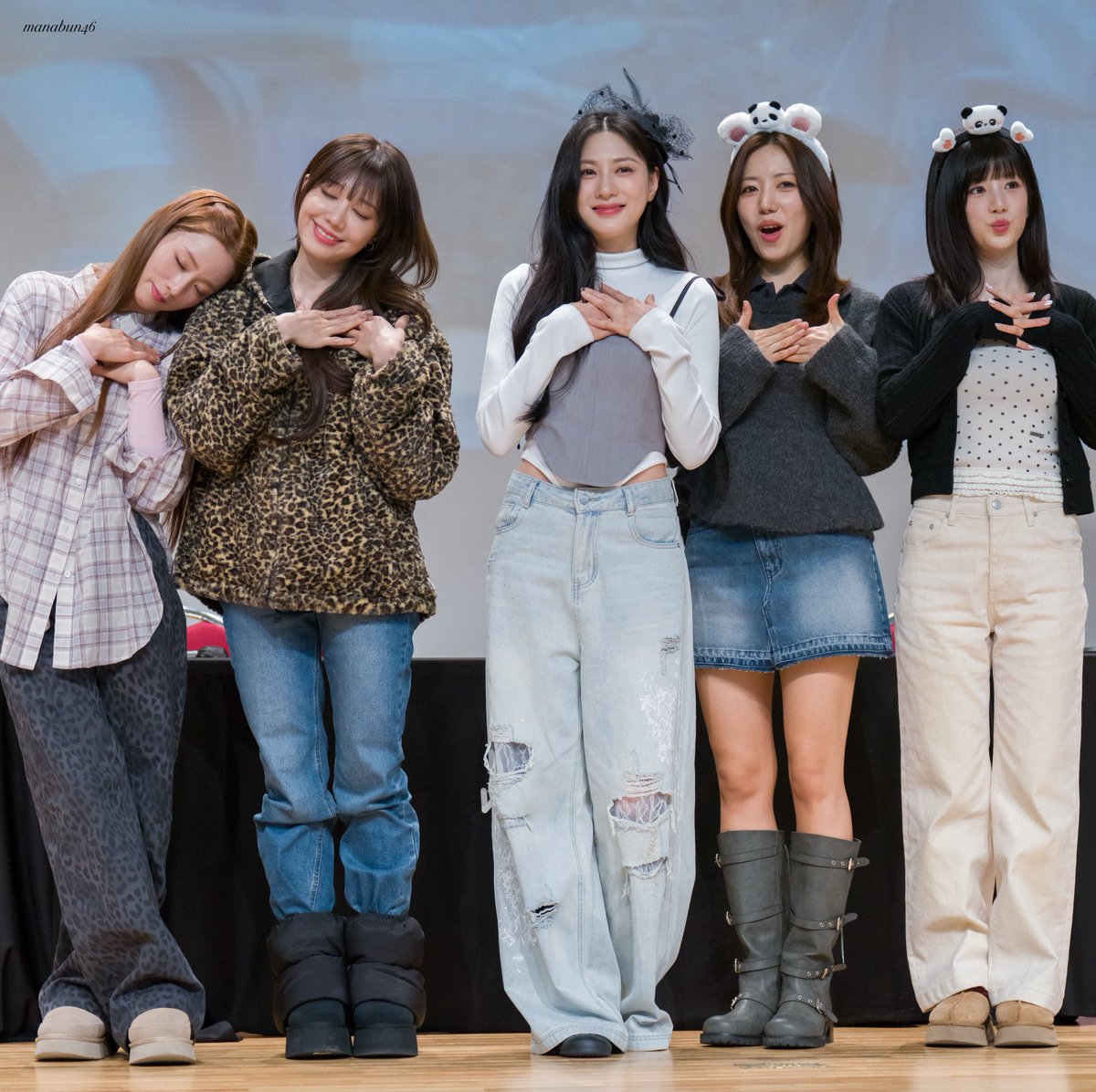 beeyondue's tweet photo. petition for game caterers x apink🥹 https://t.co/GC8JvFPVmP