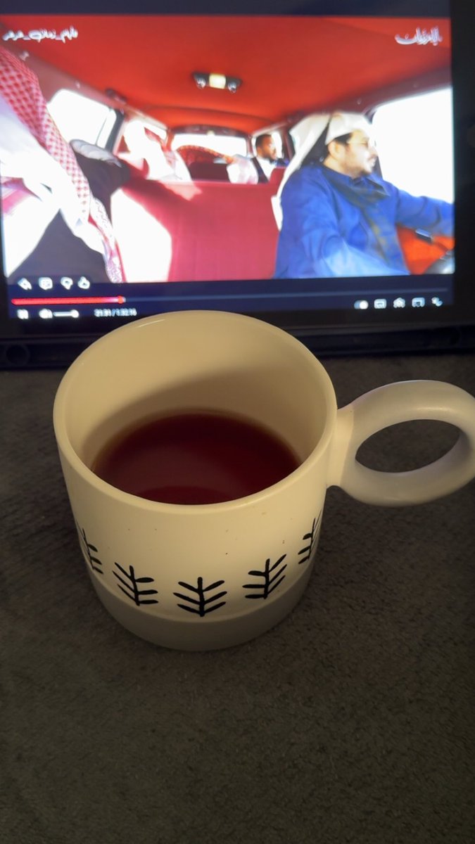 Faalconns's tweet image. المفروض الكوب عند صليح مو عندي