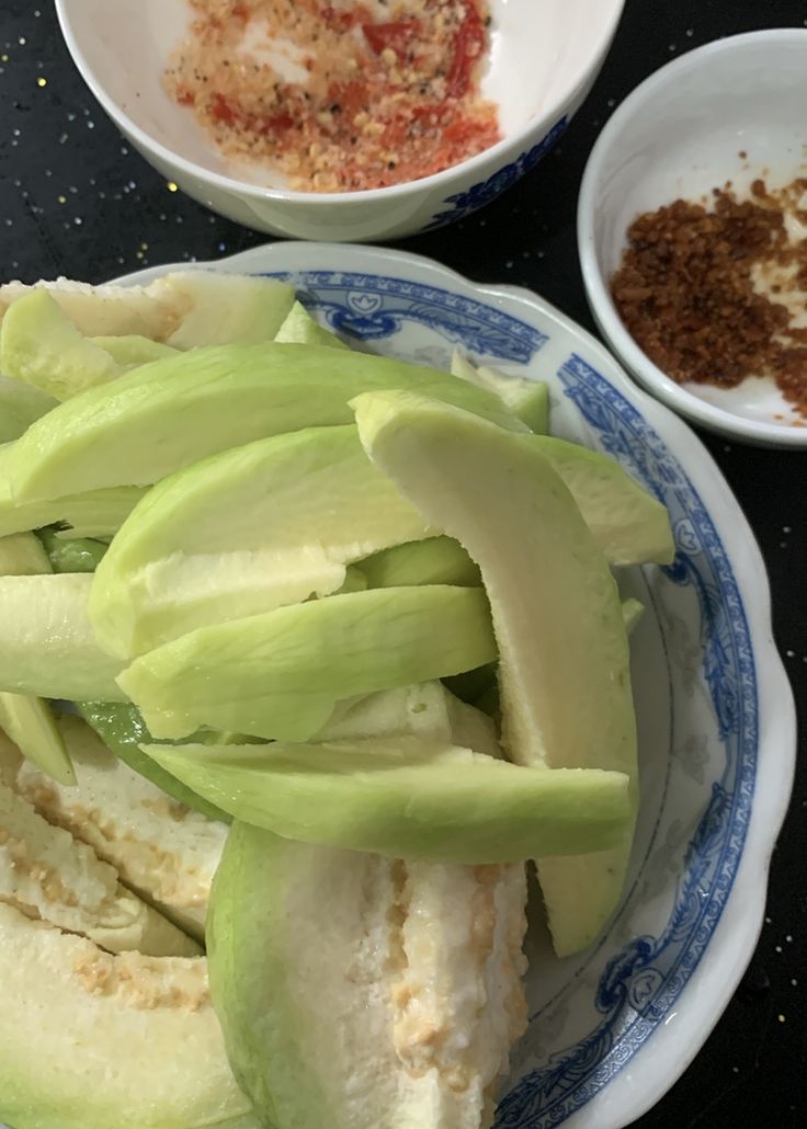 Macdemoiselle's tweet image. ㅤ
Sore-sore gini enaknya ngerujak jambu bangkok sambil nunggu bayik bangun bobooo &amp;lt;3
⠀