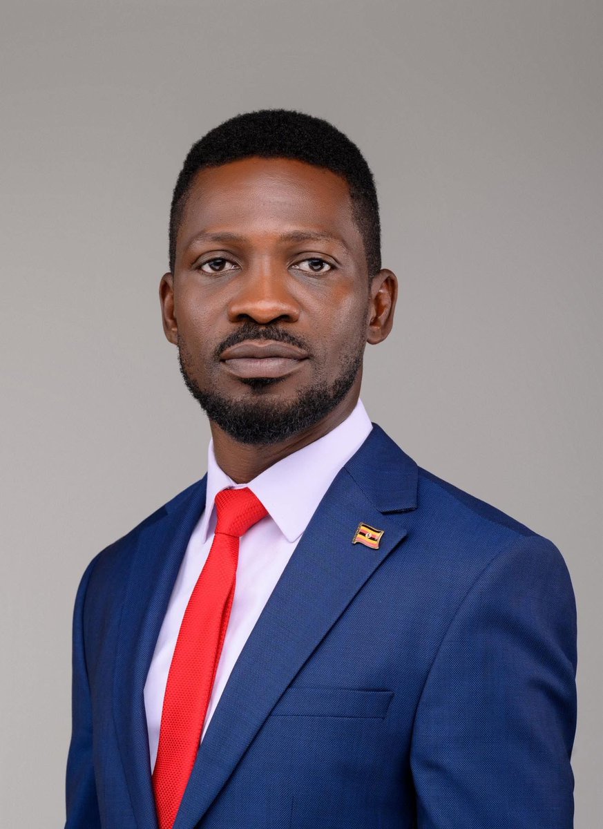 RuthNaivasha's tweet photo. This is the man spearheading the revolution happening in Uganda
It’s going to take as many Ugandans as possible to end the dictatorial rule of Museveni 

Good news is; we are many, we are young, we already started. We can’t back down. Vote.Protect.Defend

#FreeUgandaNow https://t.co/iIf3uHyzus