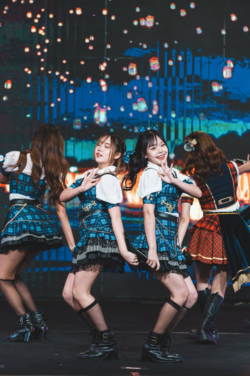 SkipWorkfor48TH's tweet image. CGM48 @ MBK [2026-01-10] (PLOEN Part)

ได้ถ่ายน้องเพลินซะที
ตะเร้กปุ๊กปิ๊กตาแป้วมาก
น้องใส่ชุดอะไรก็สวย

อัลบั้ม
tinyurl.com/3a6ze4dp

#PloenCGM48
#CGM48