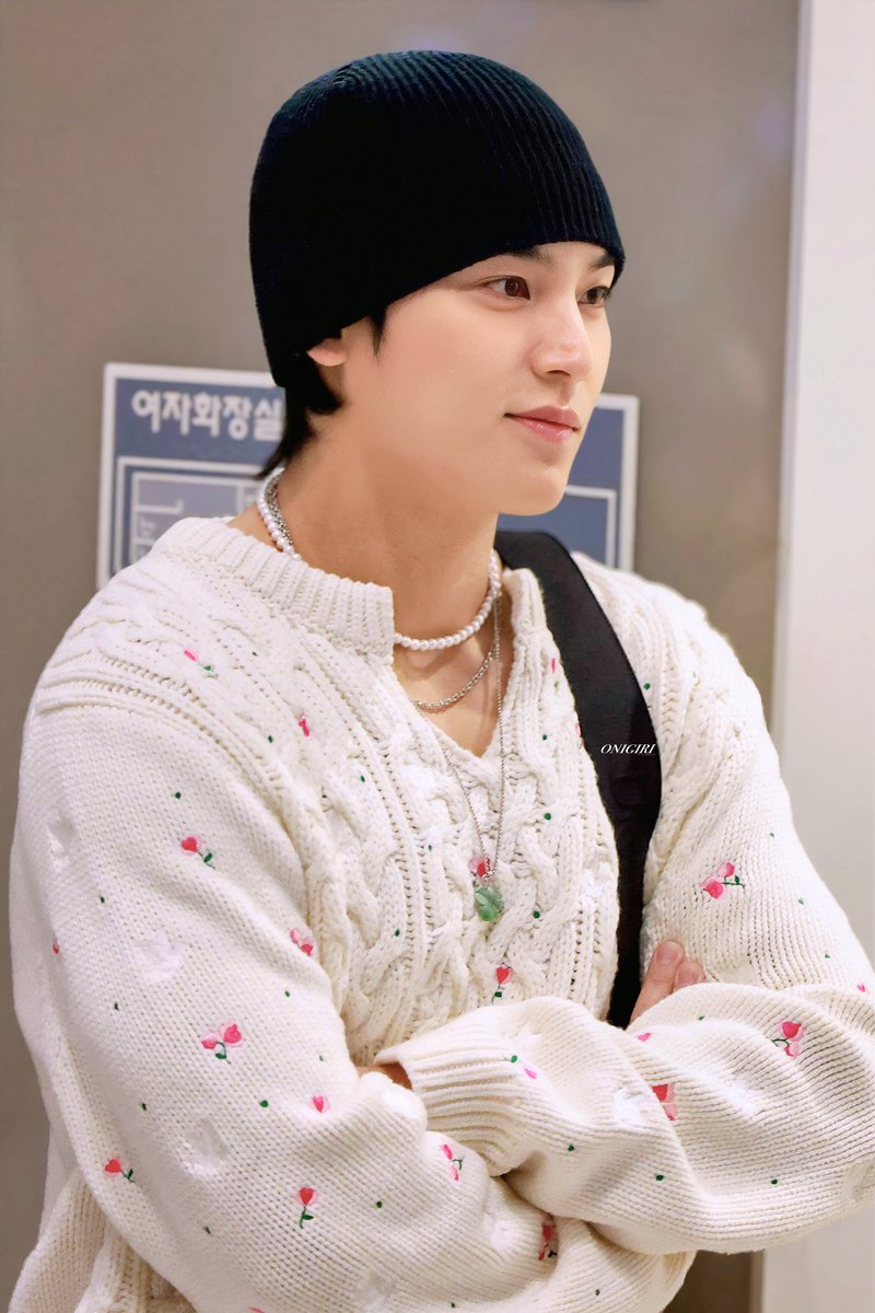 marineturtle_'s tweet image. mukanya happy banget