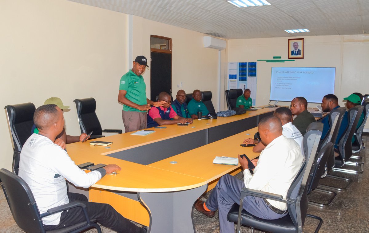 GatsiboDistrict's tweet image. The District Executive Secretary @ibingiraf, along with concerned staff, received a delegation led by the Director General of the Rwanda Forestry Authority (RFA). The team conducted a working field visit to assess the progress of the #TREPA and #COMBIO projects.@RwandaForestry