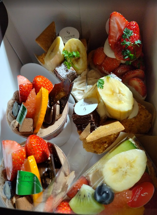 ReSugaar's tweet photo. やはりここのケーキが一番おいしいのであった
至福 https://t.co/auOr2UDwEO