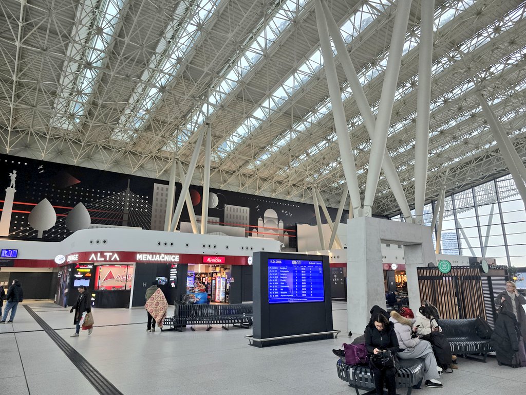 NonstopEurotrip.com 🇺🇦 tweet media