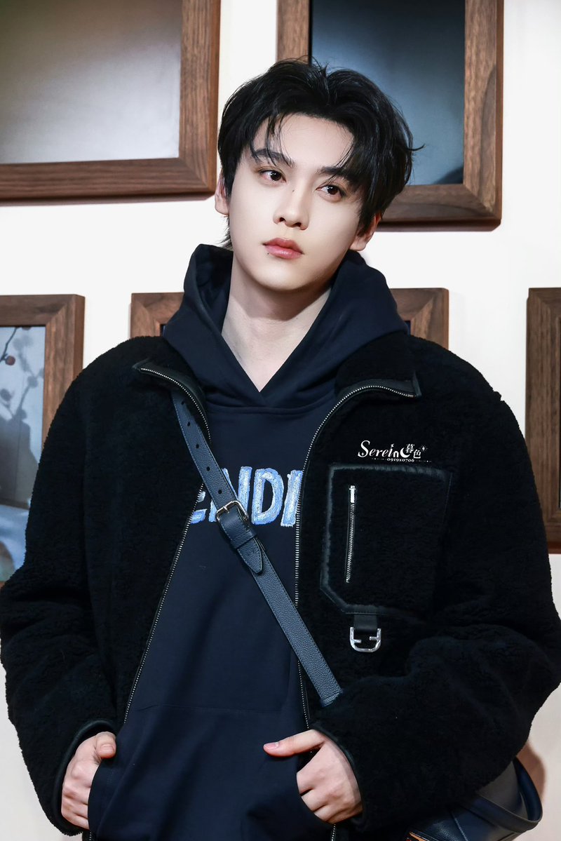 Serein0919x0706's tweet image. 超模爹！
#ziyu #ZiYu #TianZiyu #tianxuning #TianXuningZiYu