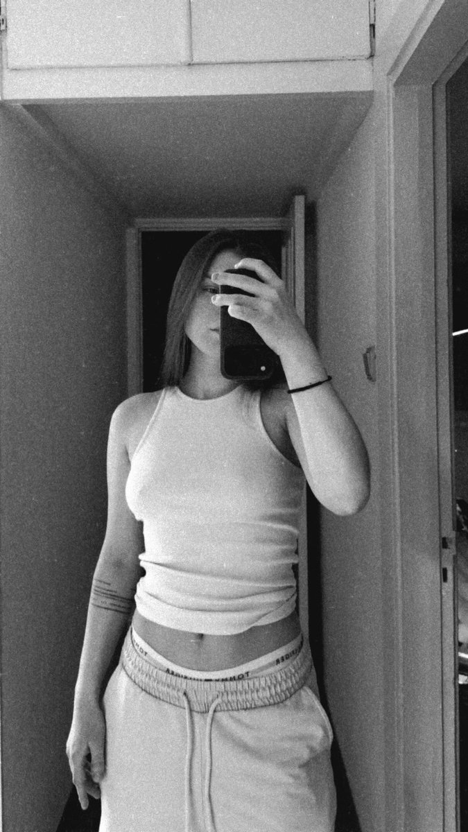 𝟵𝟲𝗜X҉ tweet media