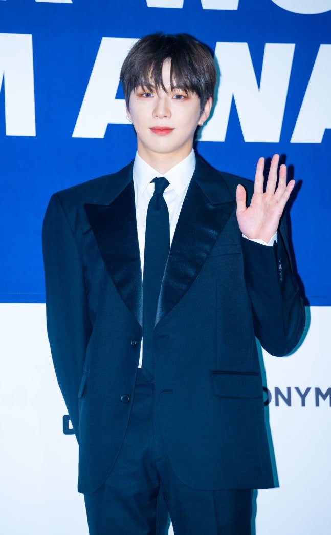 KoreanUpdates's tweet image. #KangDaniel agency announced that the singer will enlist in the military on 9 February 2026 as an active duty soldier.

m.entertain.naver.com/now/article/05…
#KoreanUpdates VF