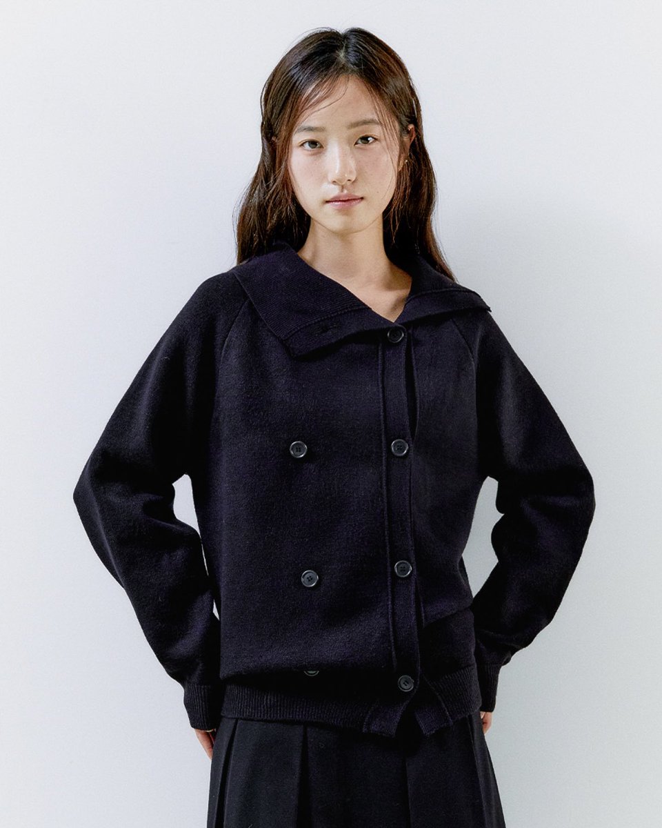 둘 다 퀄리티랑 핏 좋아요 
진~짜 많이 입엇는데 보풀 안 생김 ㅊㅊ

❶ musinsa.com/curator/goods/…
❷ musinsa.com/curator/goods/…
(링크로 구매 발생 시 수수료 지급받습니다)