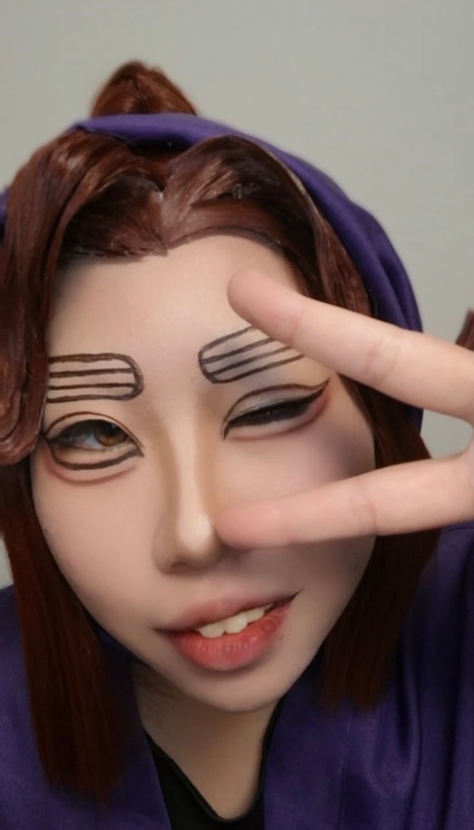 ウインク下手くそ選手権開催