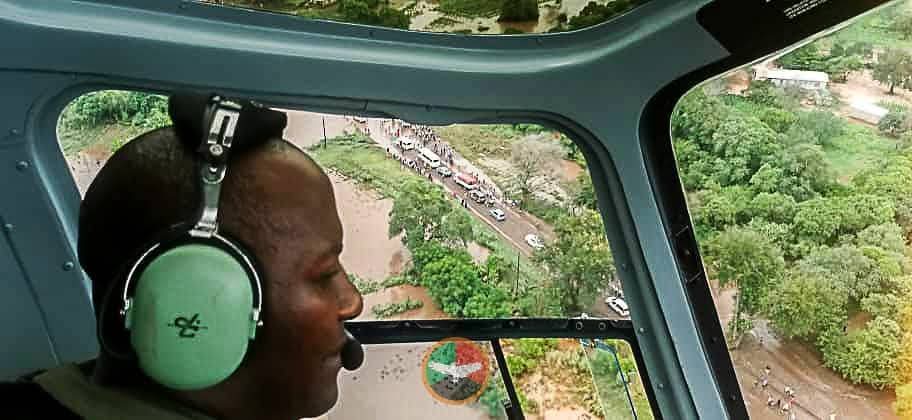 MK_Jaso's tweet image. 👏🇿🇲 Shout out to ZAF 🚁🛫 Livingstone Base for a swift, life-saving medical evacuation in Libuyu (aka Chicago) after floods cut off road access. This is public service at its finest . 💪🫡 #ZAF #ServiceAboveSelf