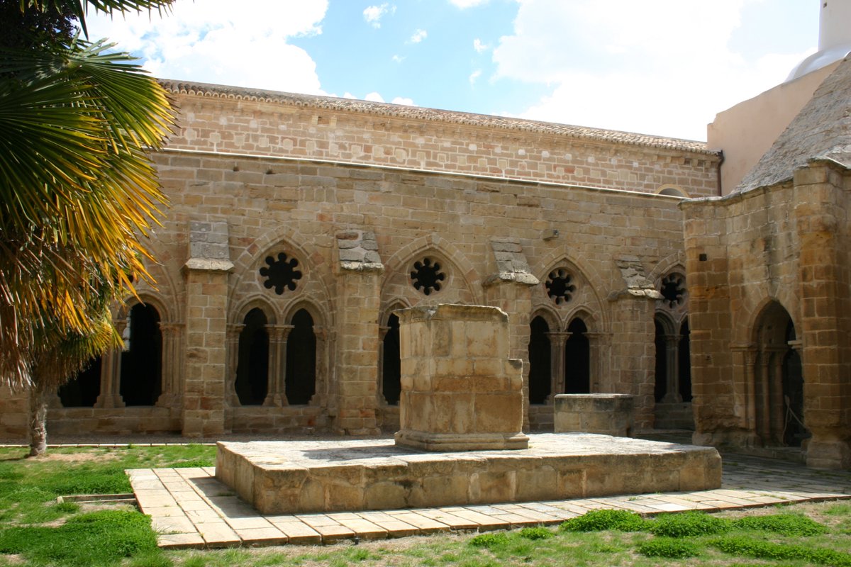 Real Monasterio de Rueda tweet media