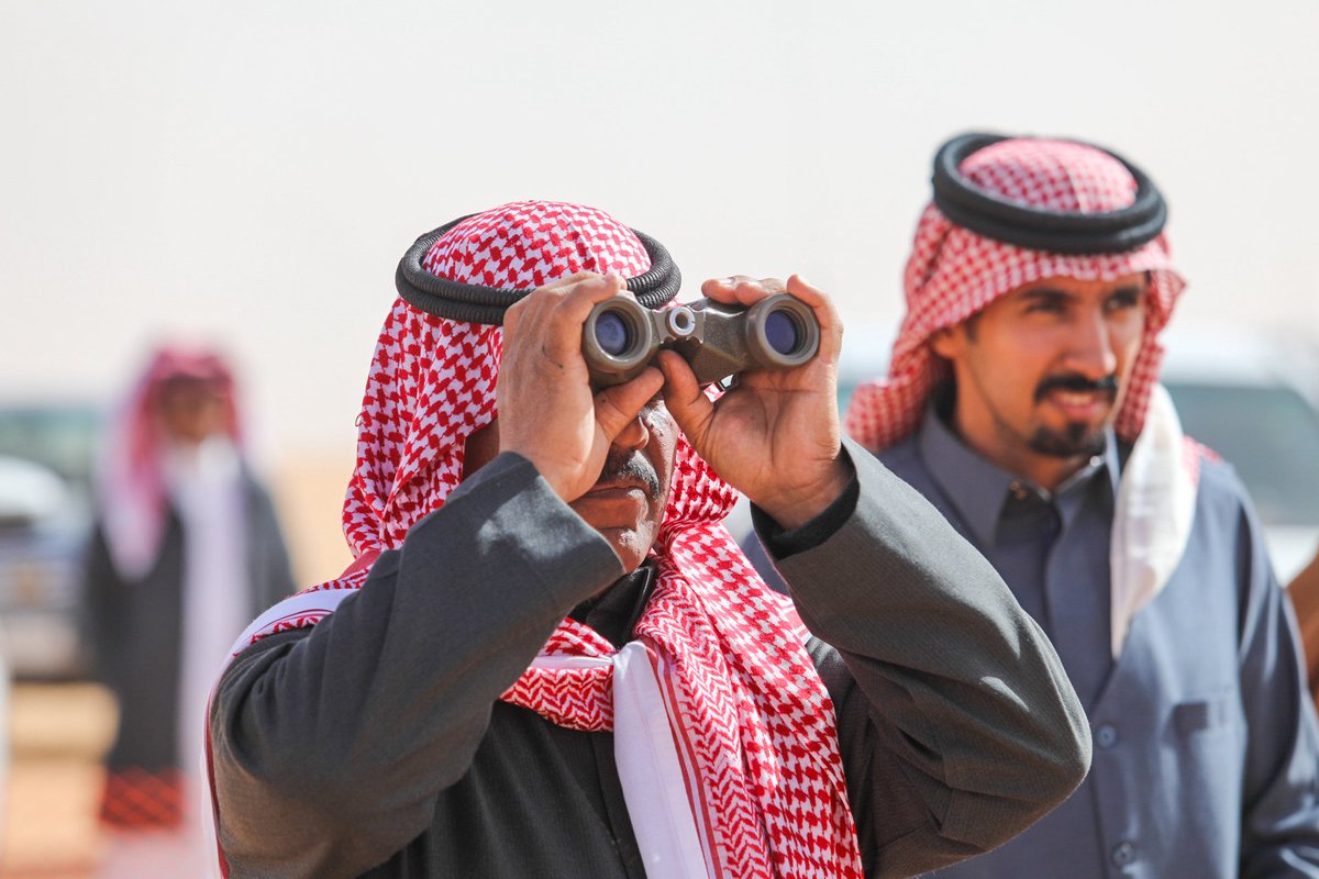 mun_alasyah's tweet photo. أشوف طيري بالجناحين رفى ..

#مهرجان_القصيم_للصقور 2026م بميدان الأمير الدكتور فيصل بن مشعل للصقور بمحافظة الأسياح. 

#بلدية_محافظة_الأسياح | #أمانة_منطقة_القصيم https://t.co/goqdyEtADT