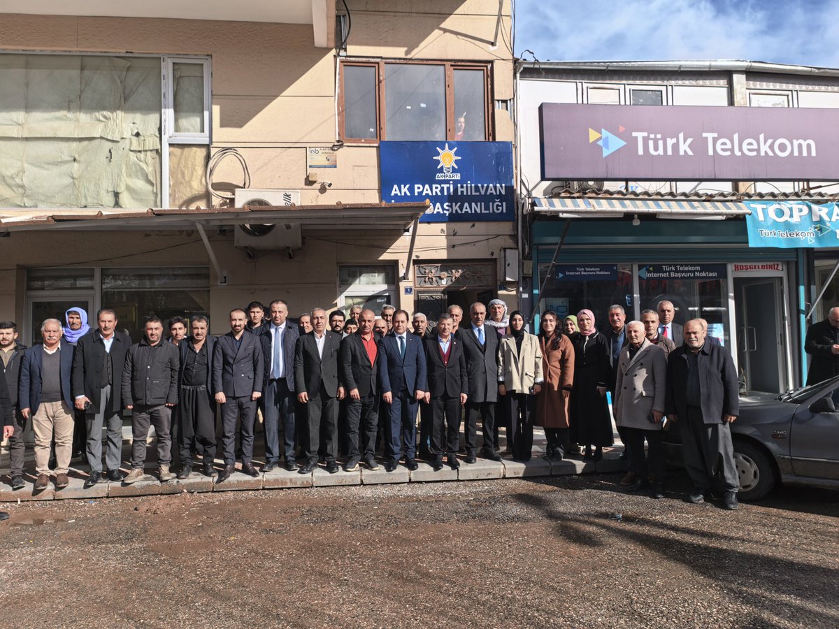 Milletvekilimiz Sayın Mehmet Ali Cevheri, teşkilatımızı ziyaret ettiler.

Nazik ziyaretleri dolayısıyla kendilerine teşekkür ediyorum, karşılıklı istişare ve sohbetler eşliğinde gerçekleşen bu anlamlı buluşmanın hayırlara vesile olmasını temenni ediyorum. 

Birlik, beraberlik ve