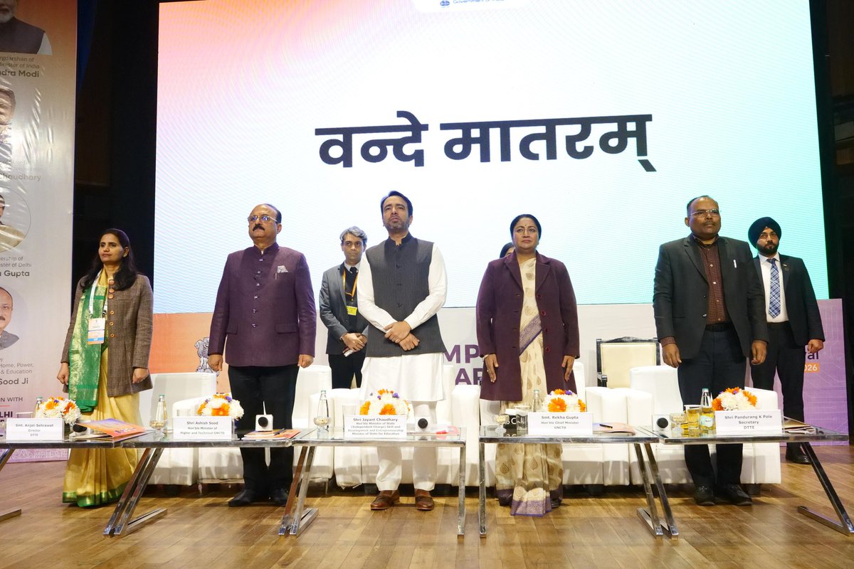 Office_ChJayant's tweet photo. दिल्ली सरकार द्वारा आयोजित दिल्ली स्टार्टअप युवा फेस्टिवल–2026 के अवसर पर माननीय केंद्रीय मंत्री जयन्त चौधरी जी ने कार्यक्रम में सहभागिता करते हुए स्टार्टअप एक्सपो के विभिन्न स्टॉल्स का अवलोकन किया और युवाओं द्वारा विकसित नवाचारों की सराहना की।

इस अवसर पर माननीय मंत्री जी ने कहा कि स्टार्टअप, कौशल और नवाचार आत्मनिर्भर भारत, विकसित भारत की नींव को सशक्त बनाने के प्रभावी माध्यम हैं। उन्होंने युवाओं को प्रेरित करते हुए कहा कि आपकी सोच, आपका साहस और आपके सपने ही भारत के भविष्य 
की दिशा तय करेंगे।

माननीय केंद्रीय मंत्री जयन्त चौधरी जी ने दिल्ली स्टार्टअप युवा फेस्टिवल के सफल एवं प्रेरणादायी आयोजन के लिए दिल्ली की माननीय मुख्यमंत्री रेखा गुप्ता जी को हार्दिक बधाई एवं शुभकामनाएं प्रेषित कीं। इस अवसर पर दिल्ली सरकार के शिक्षा मंत्री आशीष सूद जी की गरिमामयी उपस्थिति रही।

#StartupYuvaFestival2026 #DelhiStartup #YouthEntrepreneurship #StudentInnovators #ViksitBharat #StartupIndia #skillindia #InnovationEcosystem