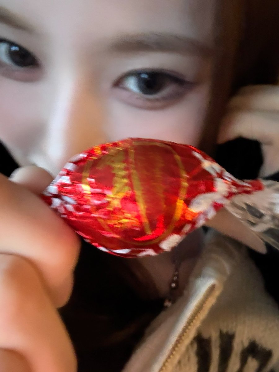 sarangie1st's tweet image. jeerangz need to be roommates more often because the amount of content we've already gotten is so 😭