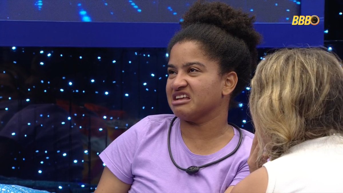 canalantenados's tweet image. Milena disse que quase falou, na briga com Sol, que não entendia como ela era uma senhora que pedia respeito e mesmo assim exibia a bunda.
Milena: "Ela falou cmigo pra respeitar ela, porque era velha. Ela quis dizer pra mim que era uma vovozinha. Do jeito que ela falou comigo,…