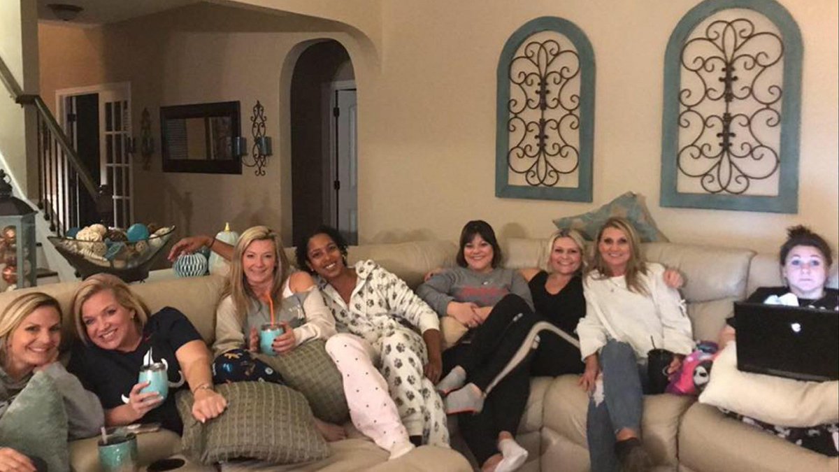 SneKhumaloSA's tweet image. Please tell your kids to never be the only Black person in as friend group.. it's not safe..